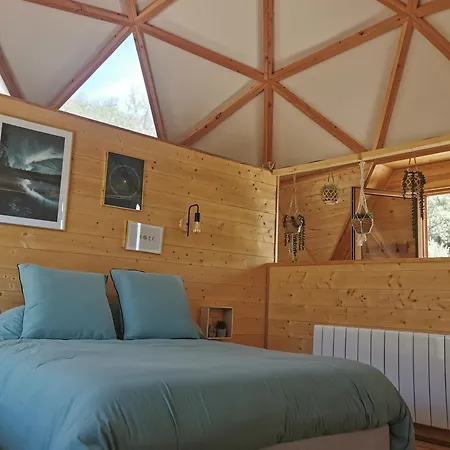 Luxury tent Le Dome Geodesique Ansignan